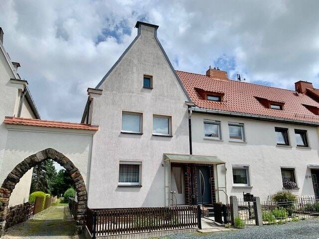 Einfamilien-Reihenhaus mit Garten !