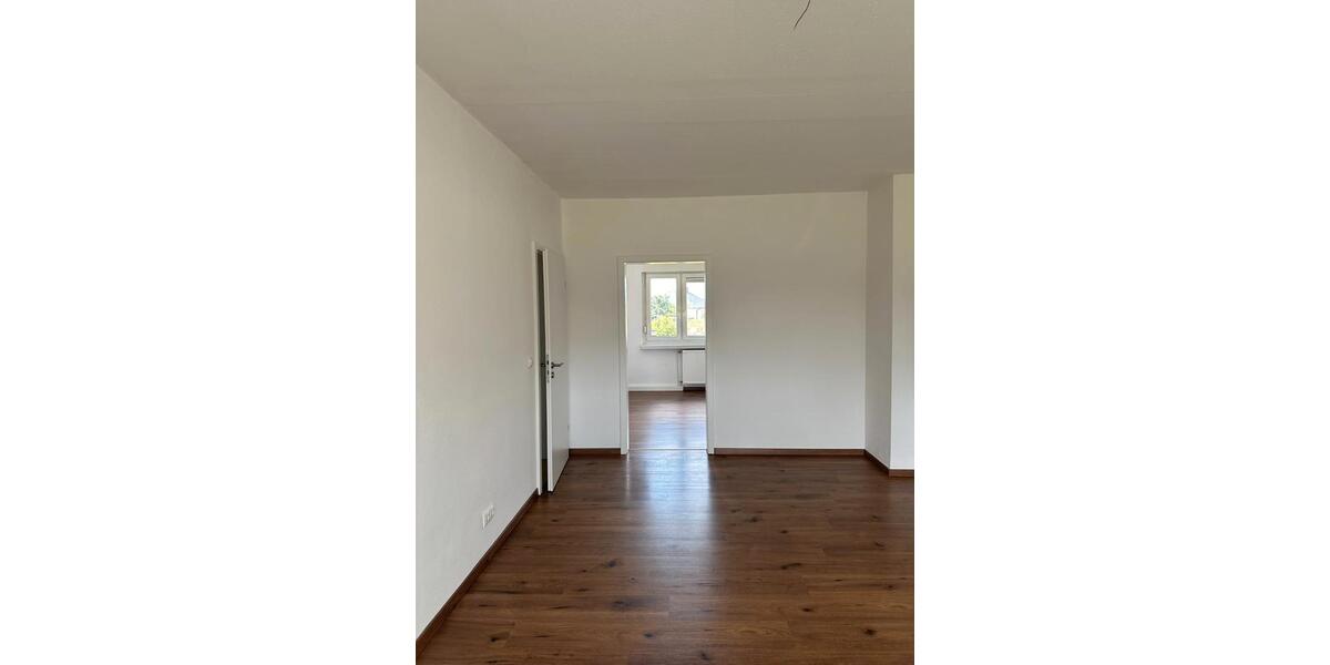 Etagenwohnung Eisenberg - 3 Zimmer, 68 m&sup2;, 75.000&euro; | Angebot:27709694