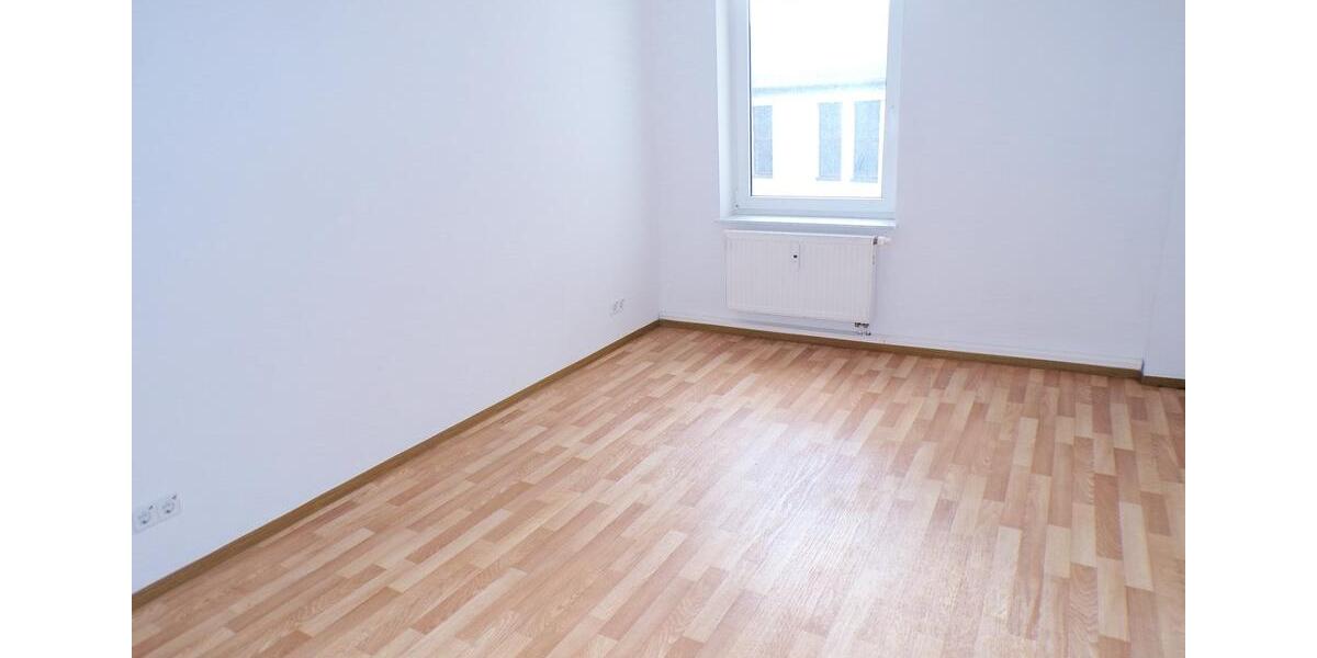 Etagenwohnung Werdau - 3 Zimmer, 65 m&sup2;, 370&euro; | Angebot:25249800