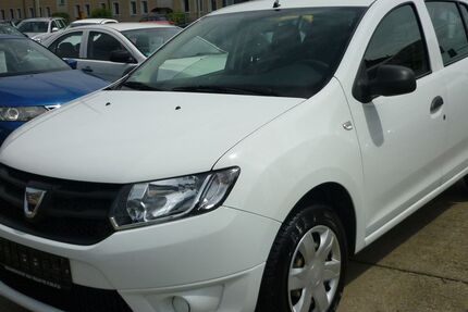 Dacia Sandero 88.000 km 4.900 &euro; Gera 07548