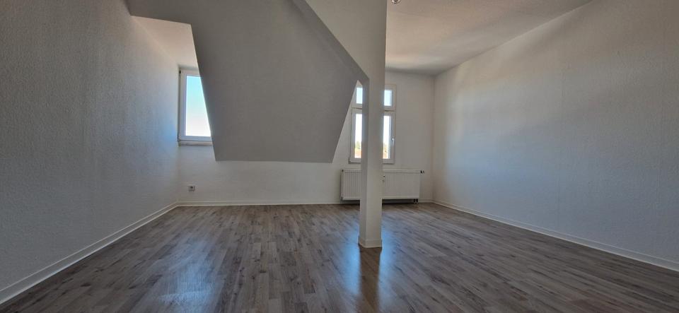 Dachgeschoßwohnung Gößnitz - 5 Zimmer, 98 m&sup2;, 585&euro; | Angebot:26479812
