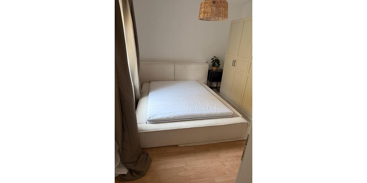 Etagenwohnung Eisenberg - 2 Zimmer, 50 m&sup2;, 450&euro; | Angebot:26462253