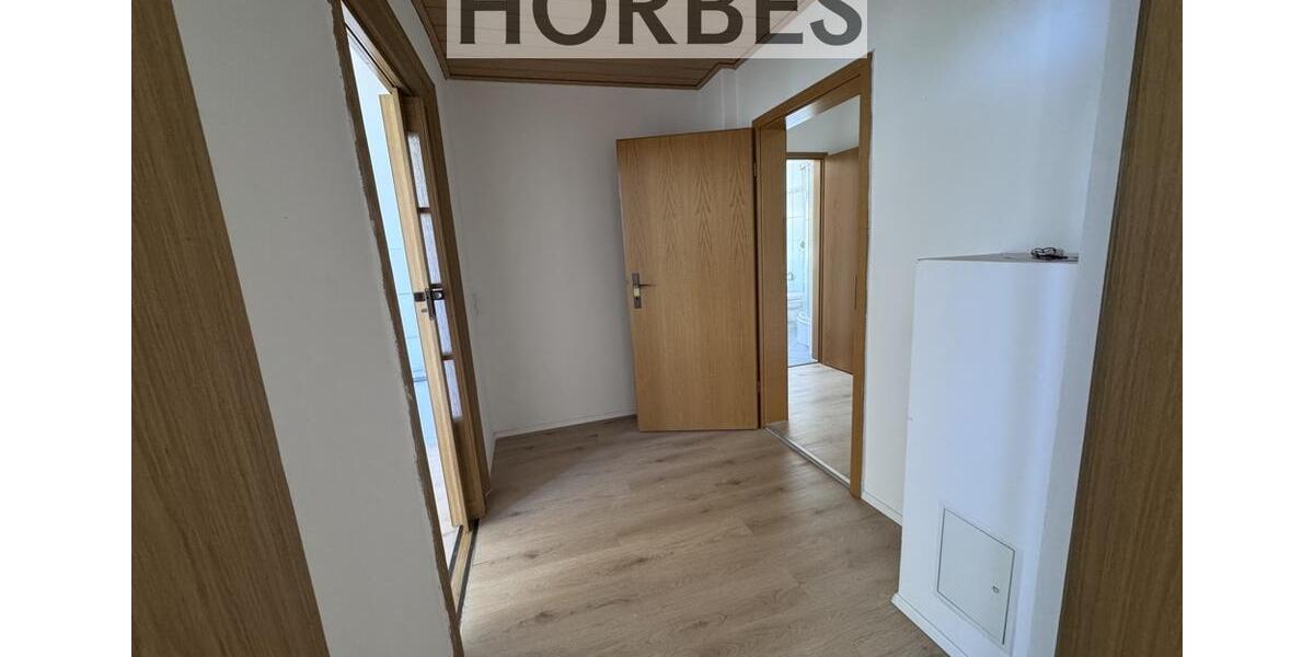 Dachgeschoßwohnung Meerane - 2 Zimmer, 54 m&sup2;, 350&euro; | Angebot:26384051