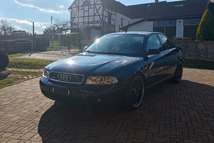 Audi A4 218.622 km 9.999 &euro; Gera 07546