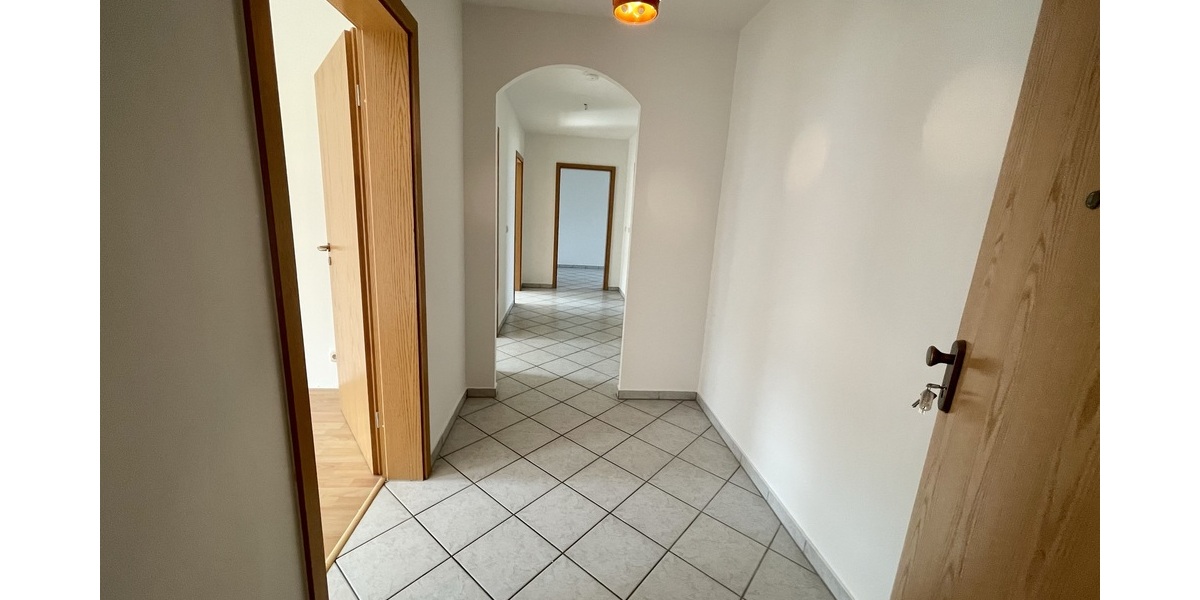 Super 3 Raum Wohnung mit Balkon und Wanne in der Geraer Innenstadt! - 3- Gera Alt-Bieblach | Angebot:26336977