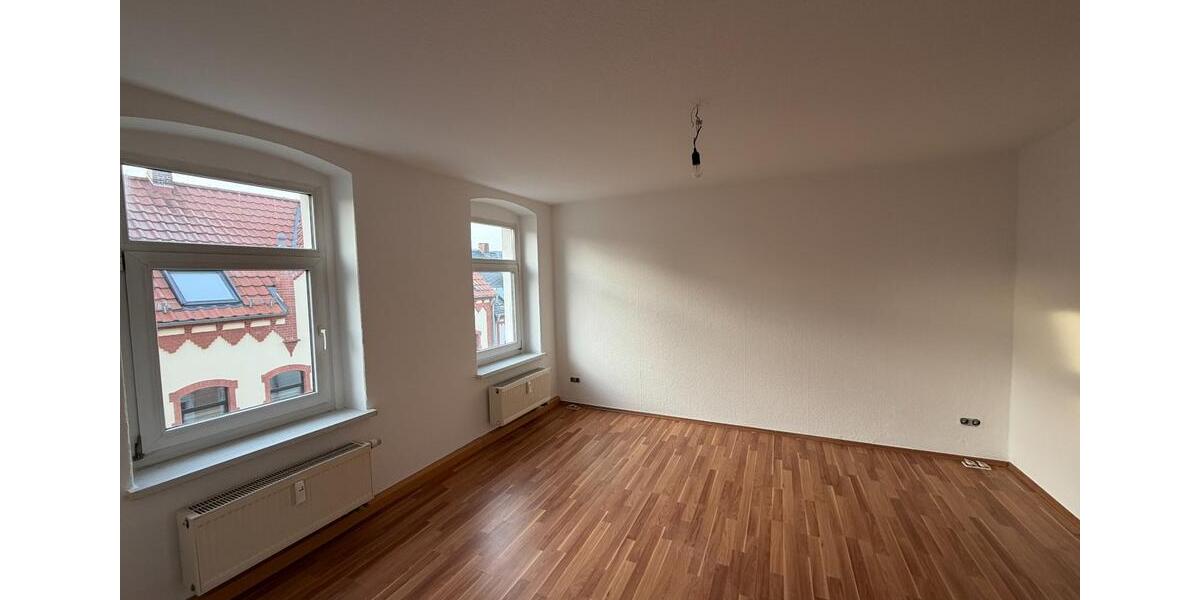 Dachgeschoßwohnung Altenburg - 2 Zimmer, 42 m&sup2;, 300&euro; | Angebot:24651533