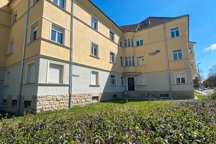 3-Raum-Wohnung im Grünen mit Einbauküche und tollem Ausblick vom Balkon! 3 zimmer