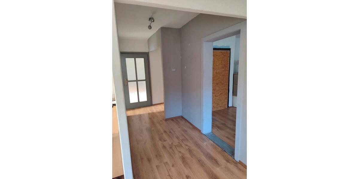 Etagenwohnung Weida - 2 Zimmer, 50 m&sup2;, 300&euro; | Angebot:25304483