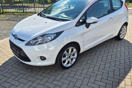 Ford Fiesta 56.900 km 4.999 € Weida 07570