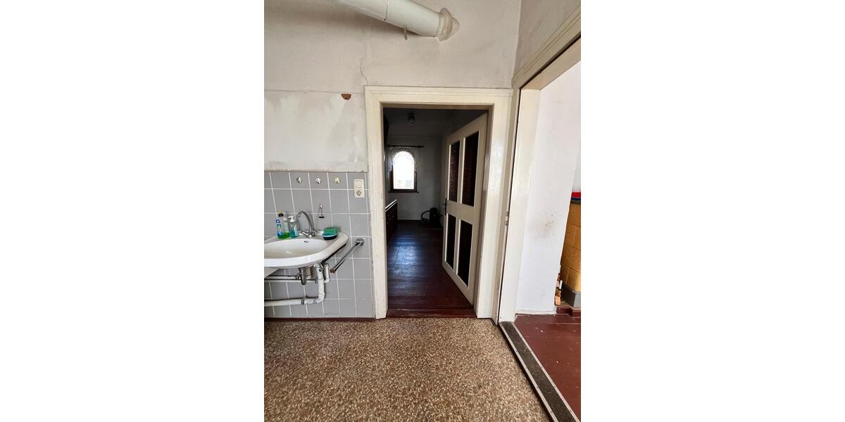 Reihenhaus Meerane - 9 Zimmer, 120 m&sup2;, 39.900&euro; | Angebot:25378971
