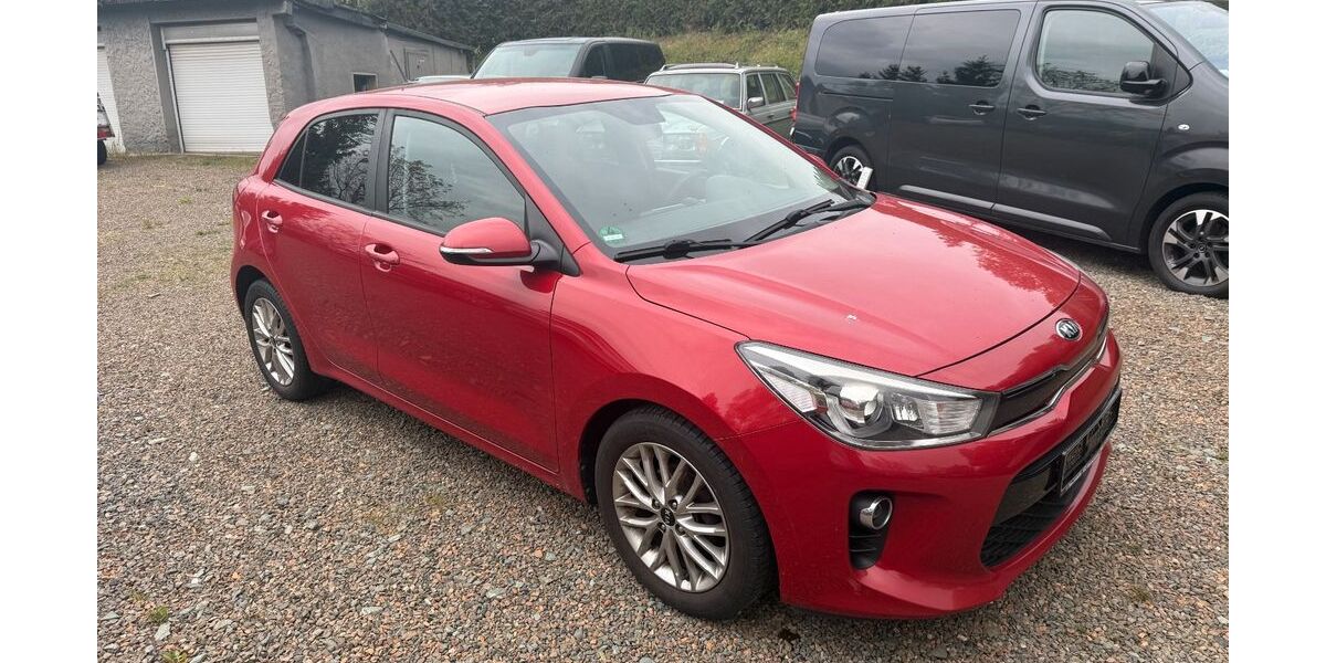 Kia Rio 123.954 km 8.999 &euro; Gera 07551