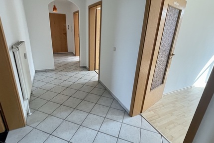 Super 3 Raum Wohnung mit Balkon und Wanne in der Geraer Innenstadt! - Wohnung Gera Alt-Bieblach | Angebot:26336977