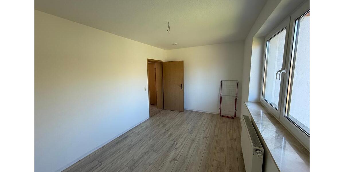 Etagenwohnung Weida - 2 Zimmer, 52 m&sup2;, 315&euro; | Angebot:26072433