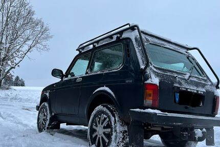 Lada Niva 58.000 km 6.300 &euro; Reichenbach 07629