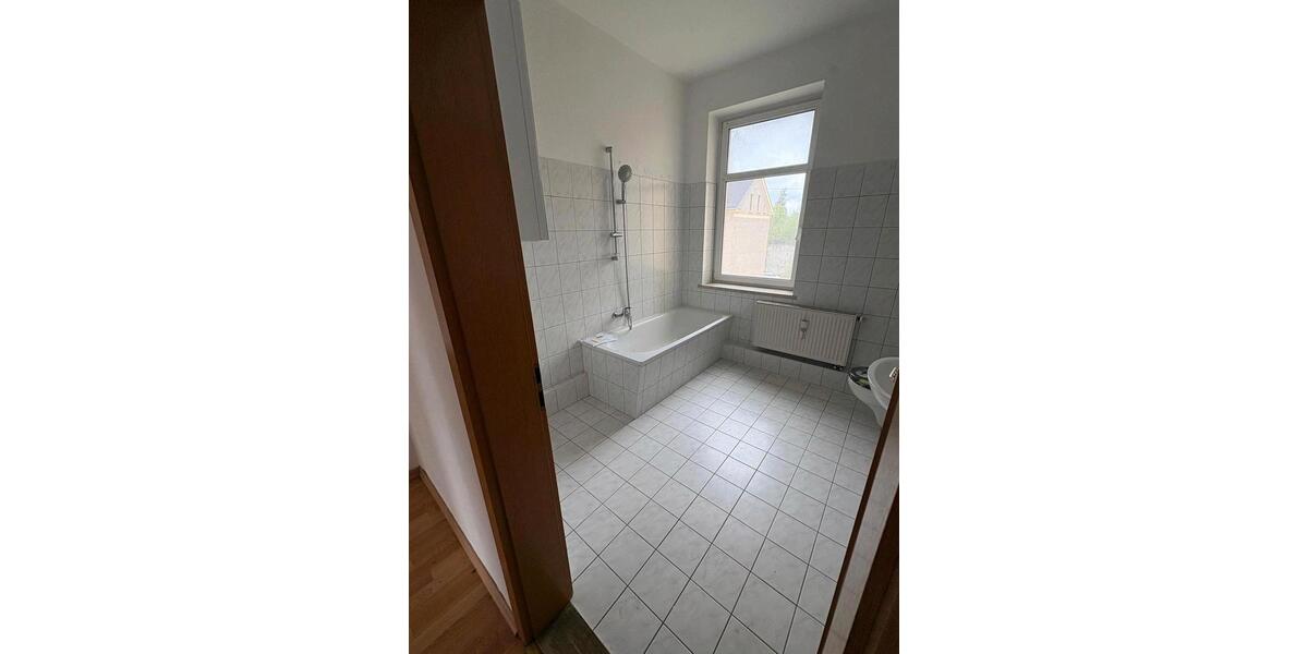 Etagenwohnung Werdau - 4 Zimmer, 92 m&sup2;, 500&euro; | Angebot:26529823