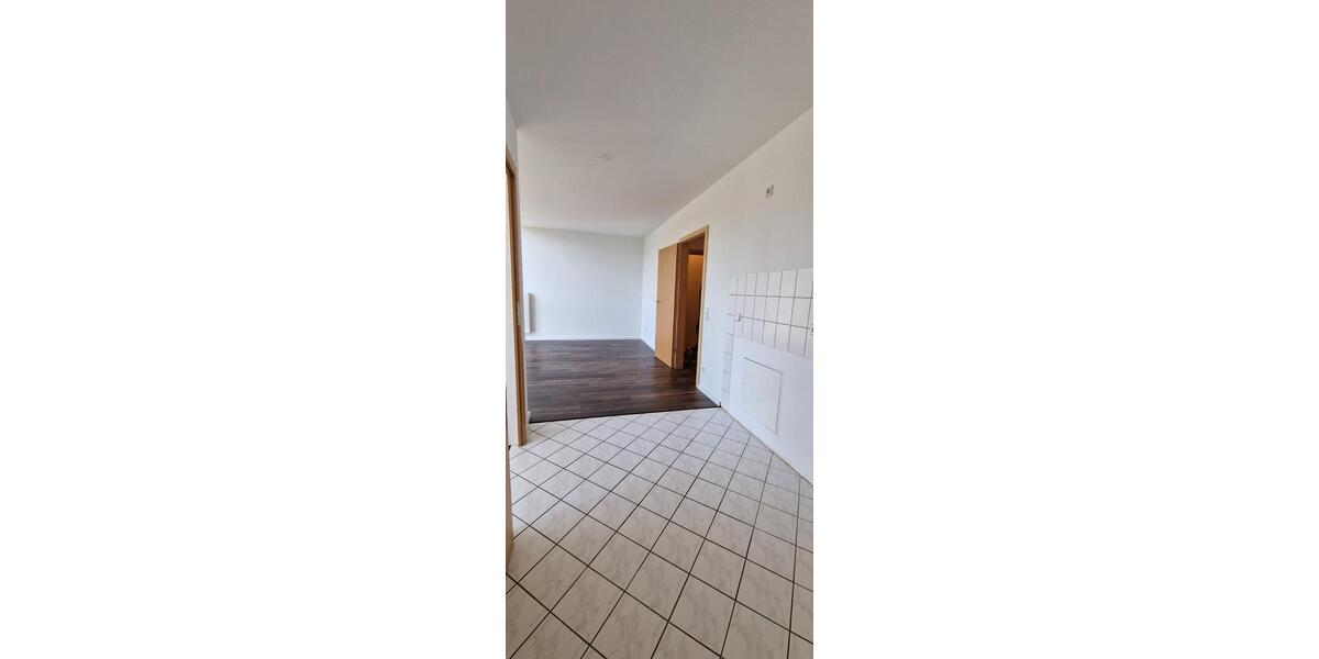 Dachgeschoßwohnung Meerane - 1 Zimmer, 37 m&sup2;, 250&euro; | Angebot:26317123