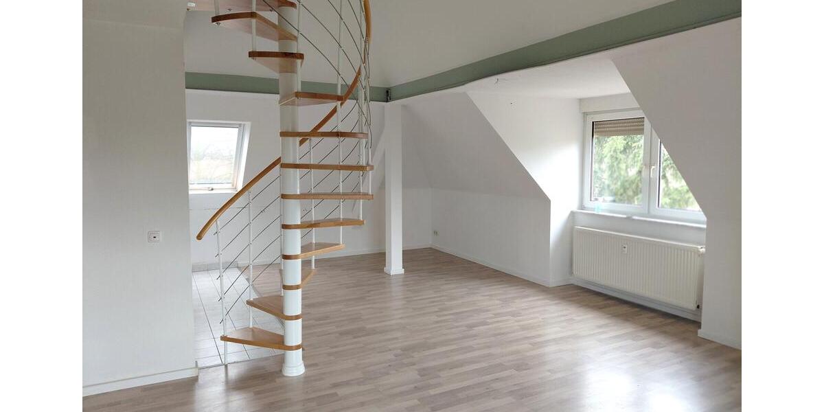 Dachgeschoßwohnung Elsteraue - 3.5 Zimmer, 85 m&sup2;, 470&euro; | Angebot:26233704