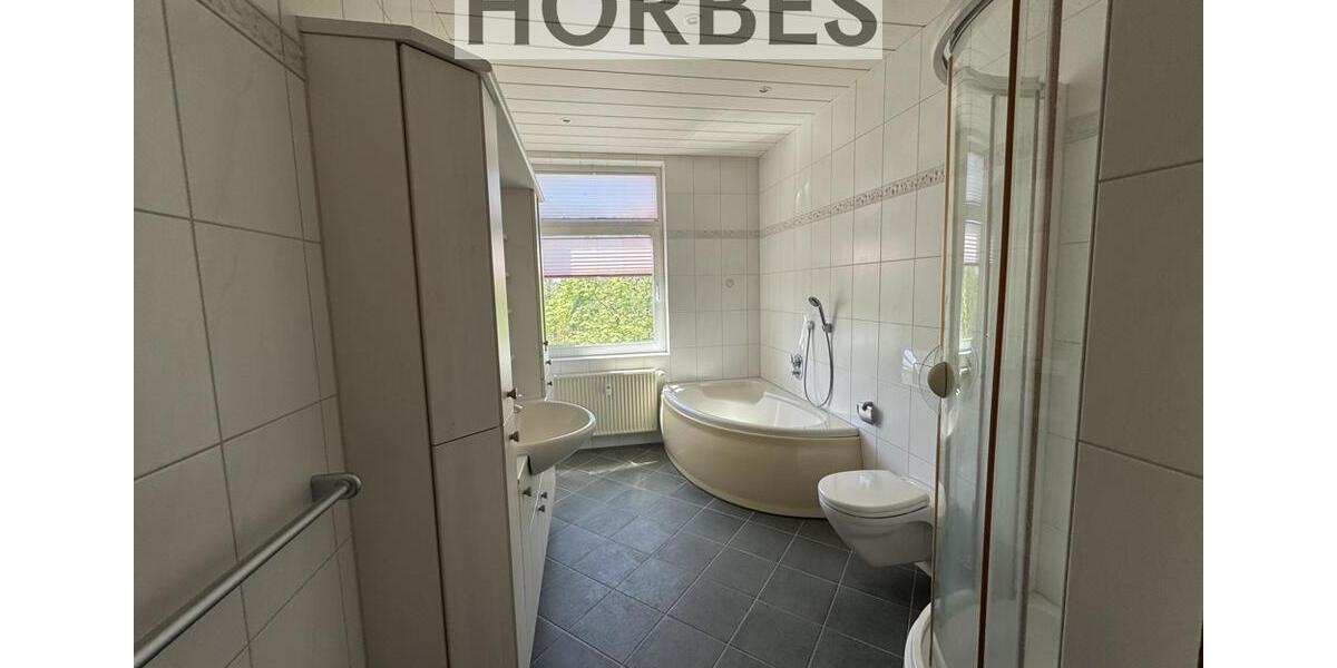Dachgeschoßwohnung Meerane - 2 Zimmer, 54 m&sup2;, 350&euro; | Angebot:26384051