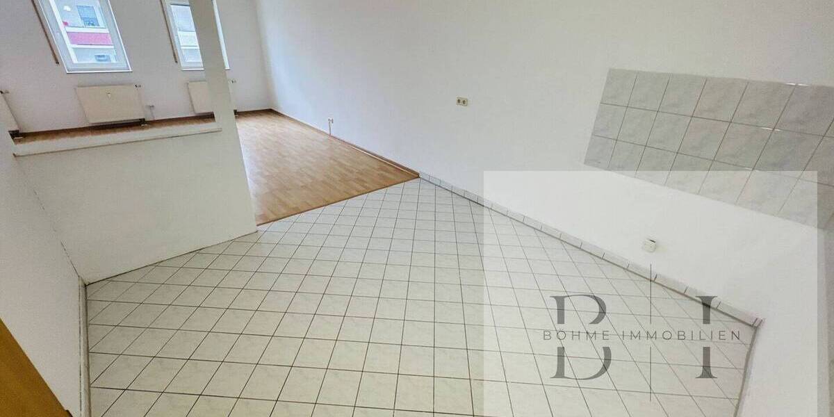 Etagenwohnung Gera Ostviertel - 3 Zimmer, 104 m&sup2;, 89.000&euro; | Angebot:26202172
