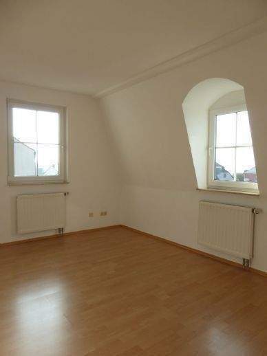 Vermietete, gemütliche 2-Zimmer-Eigentumswohnung mit Carportplatz in Hohenleuben zu verkaufen 2 zimmer