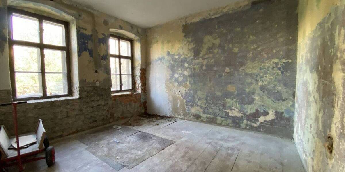 Sanierungsbedürftiges Mehrfamilienhaus mit 2-3 Wohneinheiten 1 zimmer