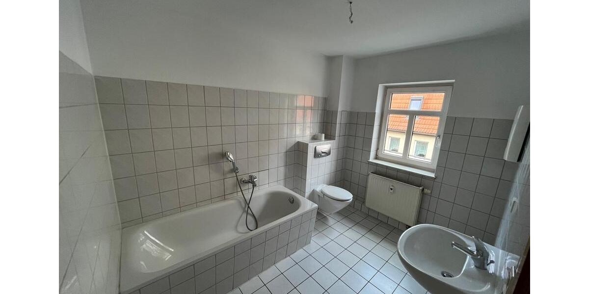 Etagenwohnung Altenburg - 2 Zimmer, 60 m&sup2;, 450&euro; | Angebot:26586317