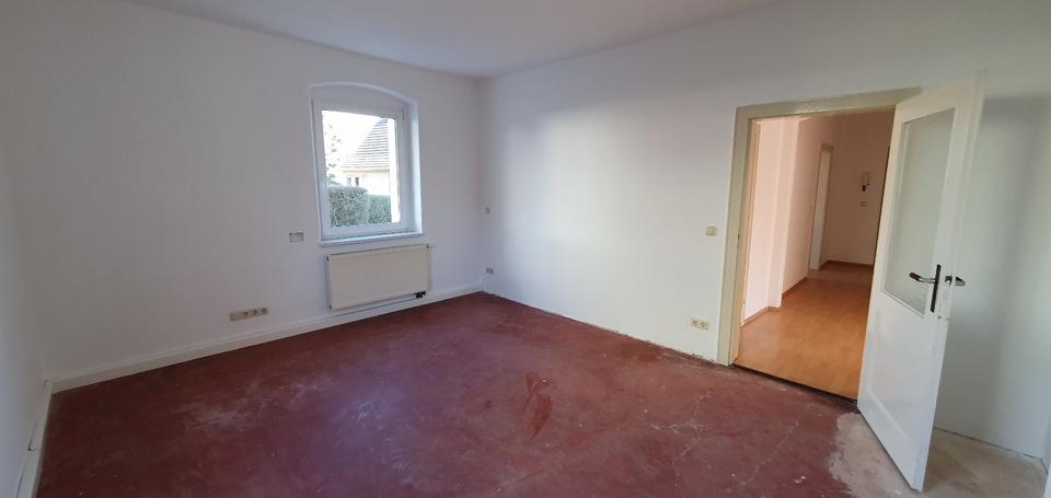 Erdgeschoßwohnung Bad Klosterlausnitz - 2 Zimmer, 64 m&sup2;, 416&euro; | Angebot:25944543