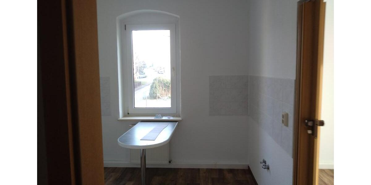 Etagenwohnung Weida - 3 Zimmer, 51 m&sup2;, 310&euro; | Angebot:26586314