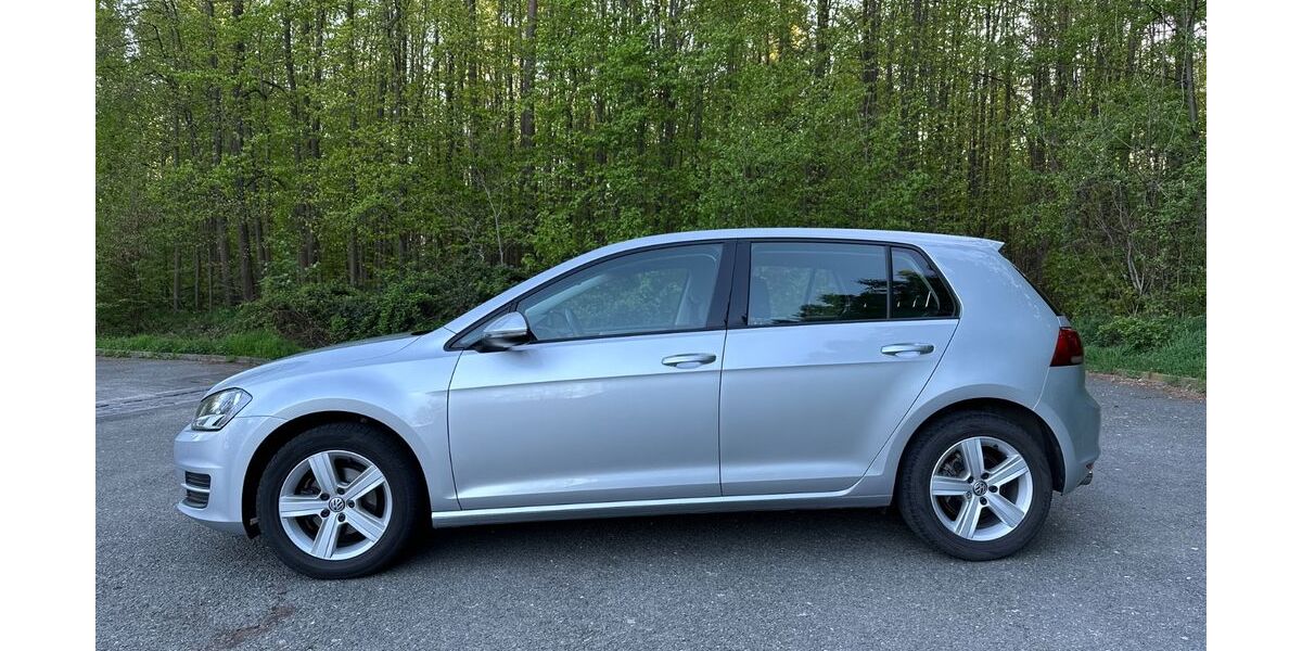 VW Golf 53.000 km 12.450 &euro; Eisenberg 07607