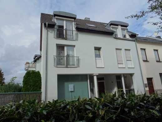 Kleine Gewerbeeinheit über 2 Etagen in Zeulenroda nach umfangreicher Sanierung zu vermieten 3 zimmer