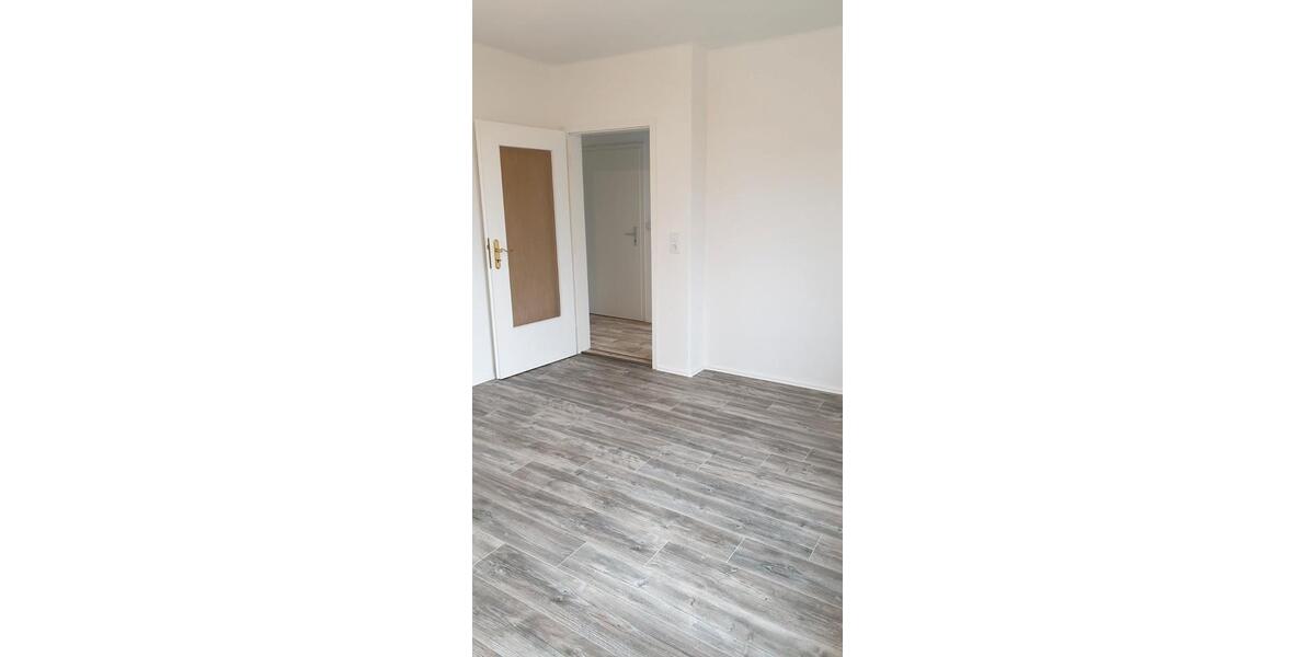 Etagenwohnung Crimmitschau - 2 Zimmer, 50 m&sup2;, 340&euro; | Angebot:26017052