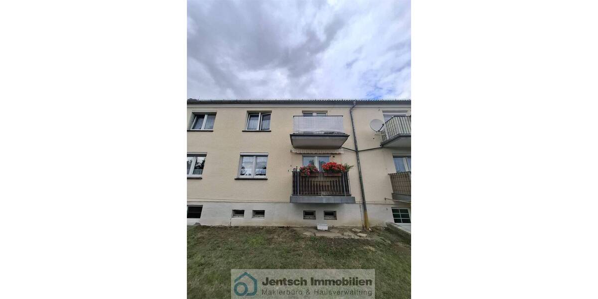 Sehr schöne Eigentumswohnung mit Balkon in Teuchern zu verkaufen 3 zimmer