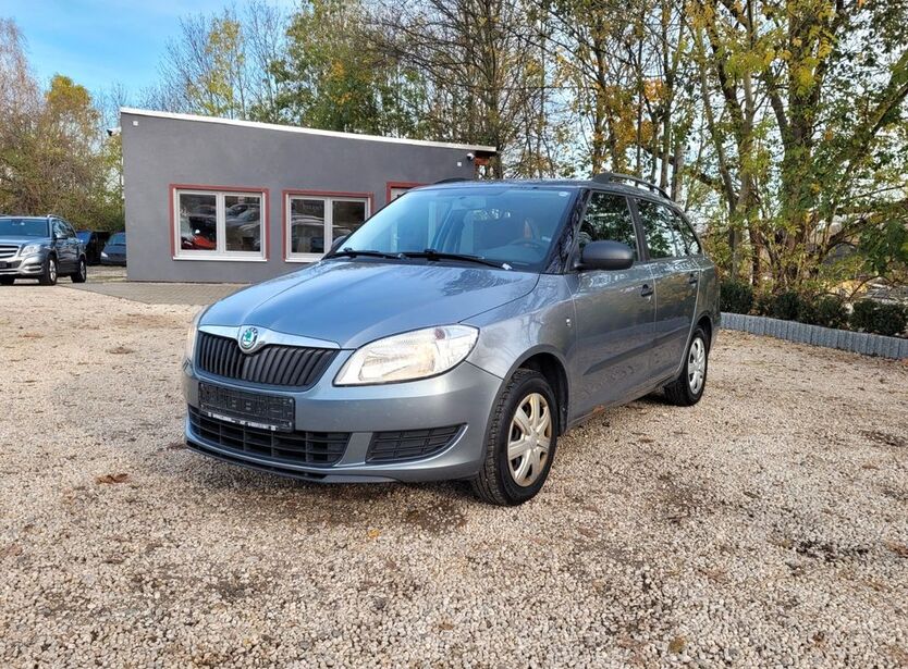 Skoda Fabia 264.643 km 2.180 € Zwickau 08056
