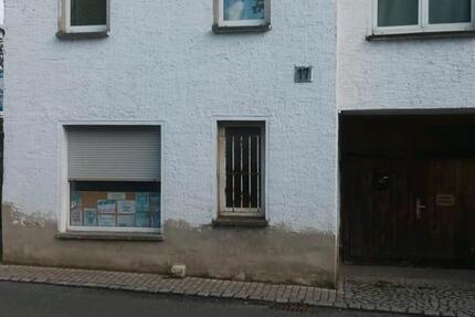 Haus Hermsdorf - 7 Zimmer, 95 m&sup2;, 49.500&euro; | Angebot:25281403