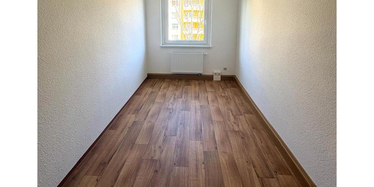 Etagenwohnung Weida - 3 Zimmer, 60 m&sup2;, 330&euro; | Angebot:26366931