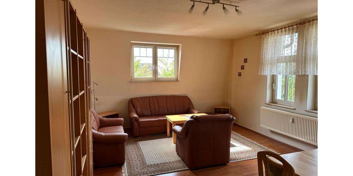 Dachgeschoßwohnung Crimmitschau - 2 Zimmer, 64 m&sup2;, 45.000&euro; | Angebot:26614390