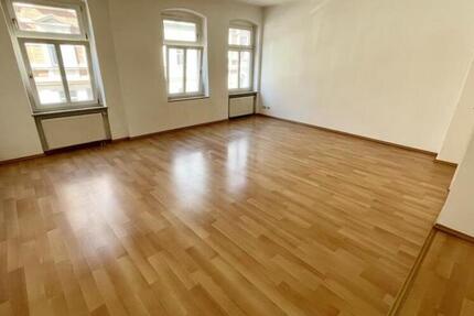 Wohnen in Gera Untermhaus! 3 Raum Wohnung mit Balkon (Südseite) und großen Wohnzimmer! - Wohnung Gera Untermhaus | Angebot:26376571