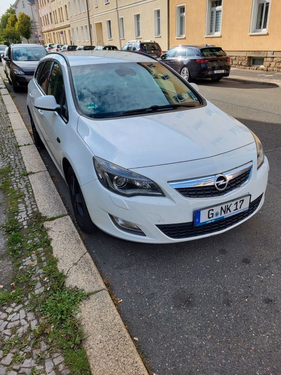 Opel Astra 157.000 km 6.800 € Gera 07551