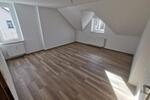 Dachgeschoßwohnung Fraureuth - 3 Zimmer, 60 m&sup2;, 330&euro; | Angebot:26461425