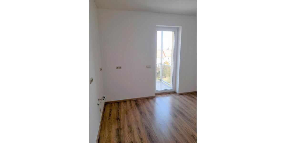 Etagenwohnung Zeitz - 2 Zimmer, 57 m&sup2;, 343&euro; | Angebot:26604448