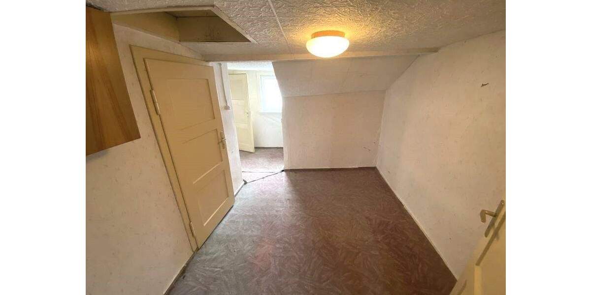 Einfamilienhaus Stadtroda - 4 Zimmer, 22 m&sup2;, 45.000&euro; | Angebot:25674256