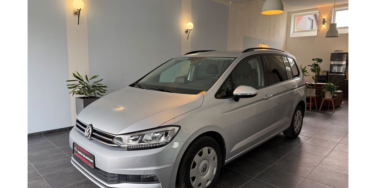 VW Touran 90.377 km 18.399 &euro; Gera 07552