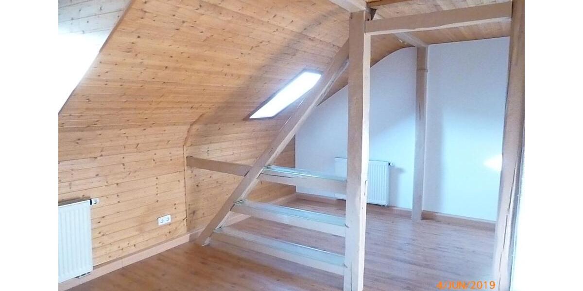 Dachgeschoßwohnung Greiz - 2.5 Zimmer, 60 m&sup2;, 200&euro; | Angebot:26634661