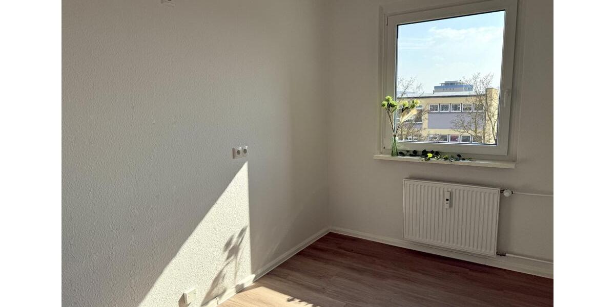 Etagenwohnung Gera Alt-Bieblach - 4 Zimmer, 80 m&sup2;, 679&euro; | Angebot:26534023