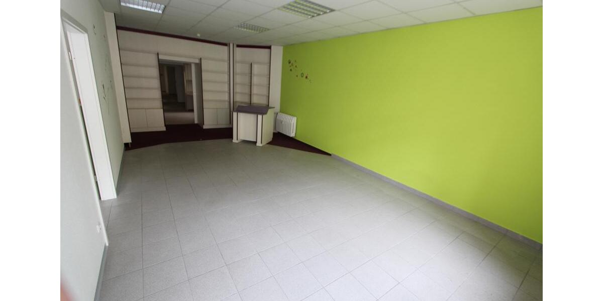 Sehr gut geschnittene Ladeneinheit im Zentrum von Meerane zimmer