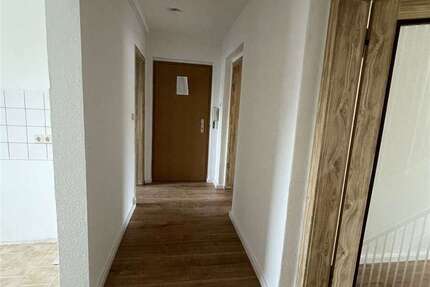 Wohnung zum Mieten in Crossen an der Elster 327 € 58.4 m² 3 zimmer