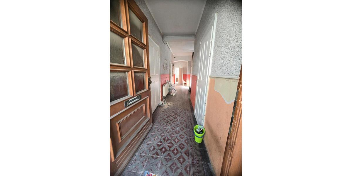 Etagenwohnung Meerane - 8 Zimmer, 180 m&sup2;, 45.000&euro; | Angebot:26757988