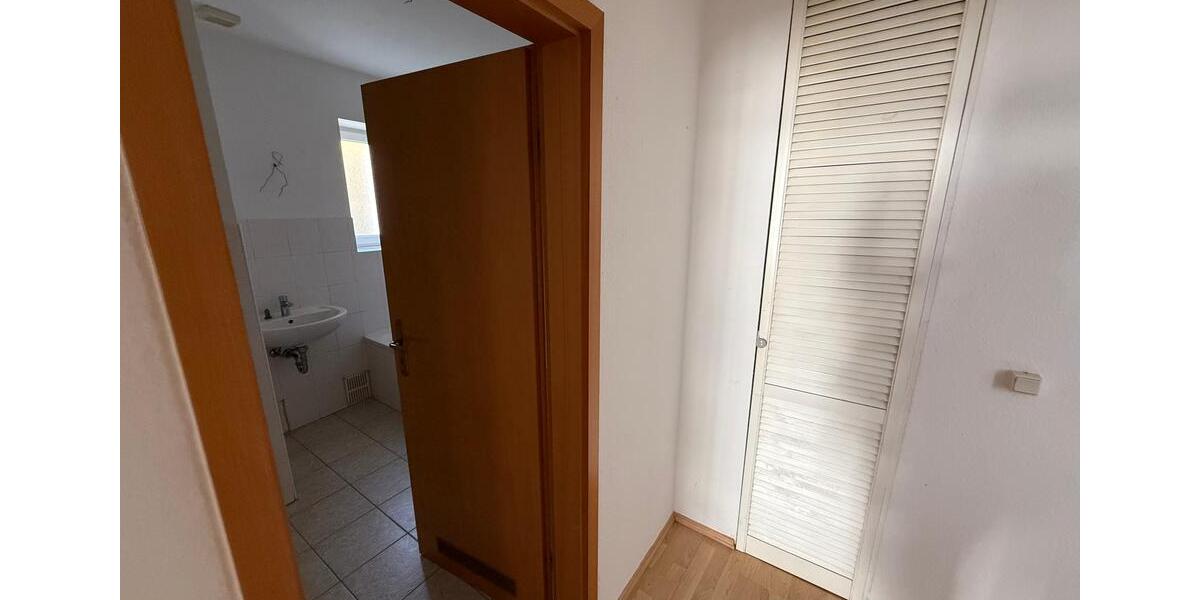 Etagenwohnung Greiz - 3 Zimmer, 79 m&sup2;, 465&euro; | Angebot:26050264