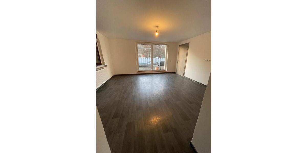 Etagenwohnung Bad Klosterlausnitz - 5 Zimmer, 160 m&sup2;, 1.000&euro; | Angebot:25527515