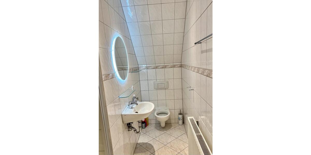 Dachgeschoßwohnung Altenburg - 1 Zimmer, 42 m&sup2;, 350&euro; | Angebot:24853715